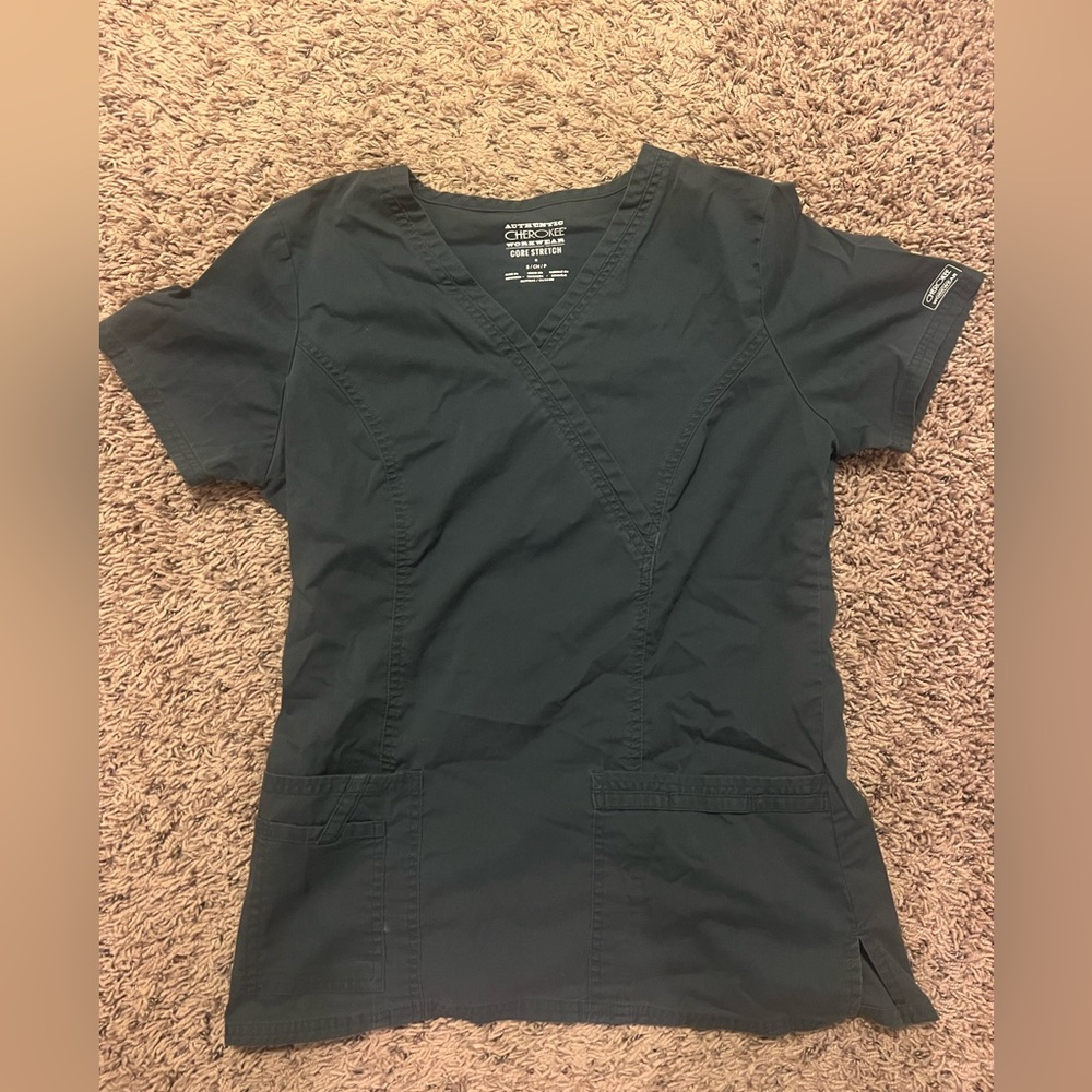 Cherokee grey scrub top- small